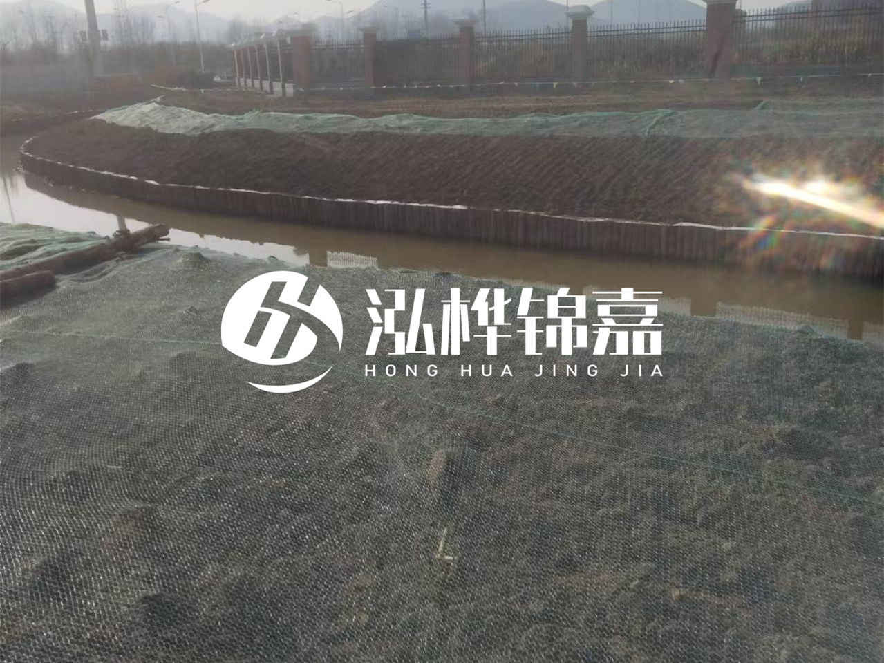河道木樁打不下去怎么辦？河道打樁木能在水里使用多少年？