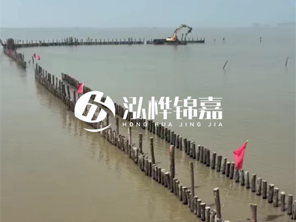 河道護(hù)坡打樁對河岸保護(hù)有何作用？河道松木樁水面需要預(yù)留多長？