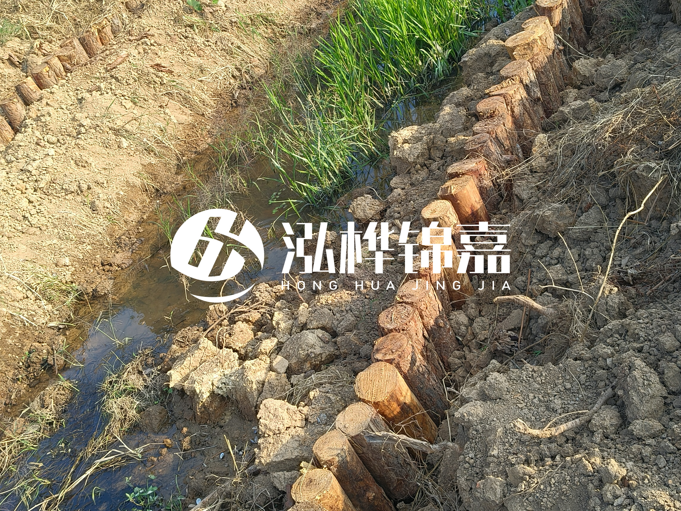 松木樁批發(fā)廠家泓樺錦嘉-樁間距指的是什么間距？